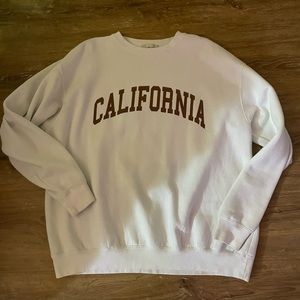 Audrey 3+1 White California One Size Crewneck Sweatshirt with Brown Lettering